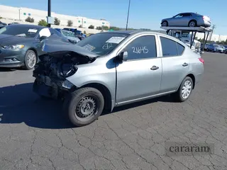 2013 Nissan Versa SV