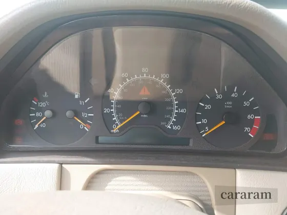 1999 Mercedes-Benz E 320