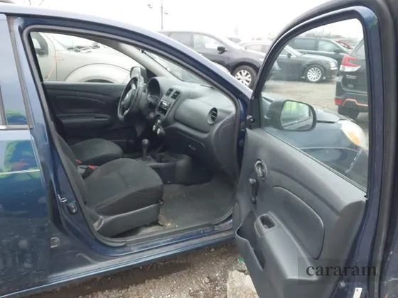 2014 Nissan Versa SV