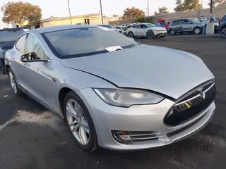2013 Tesla Model S