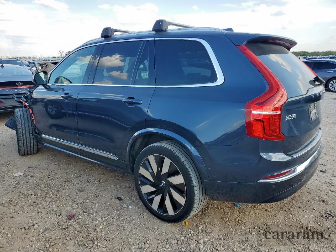 2023 Volvo XC90 Ultimate Bright Theme