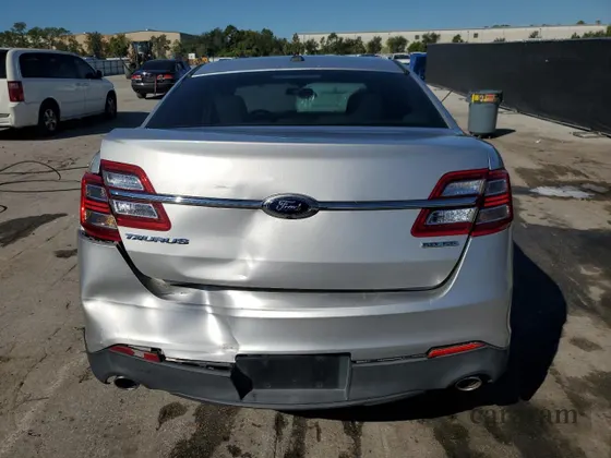 2015 Ford Taurus SE