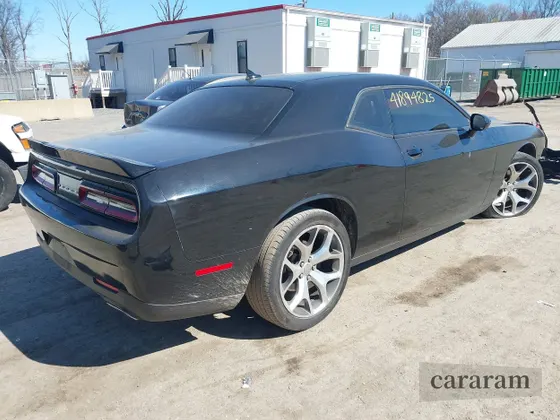 2016 Dodge Challenger SXT Plus