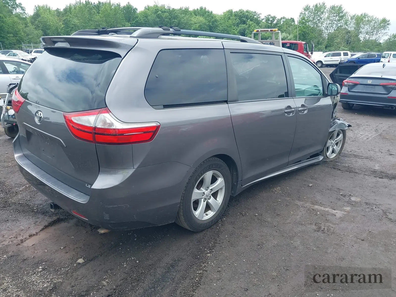 2015 Toyota Sienna LE AAS