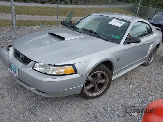 2001 Ford Mustang GT Deluxe