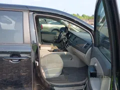 2015 Kia Sedona L