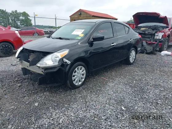 2019 Nissan Versa SV