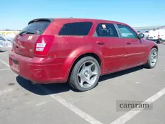 2005 Dodge Magnum SE