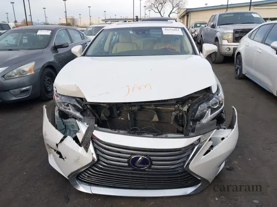 2016 Lexus ES 300h