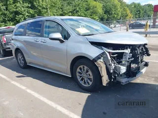 2023 Toyota Sienna XLE