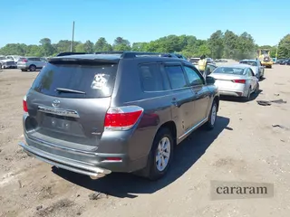 2013 Toyota Highlander SE