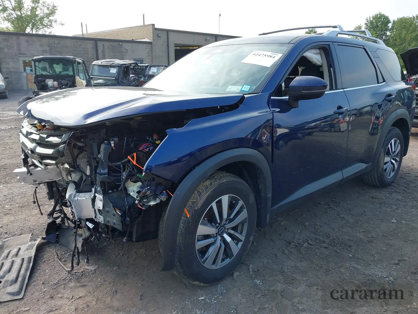 2024 Nissan Pathfinder SL