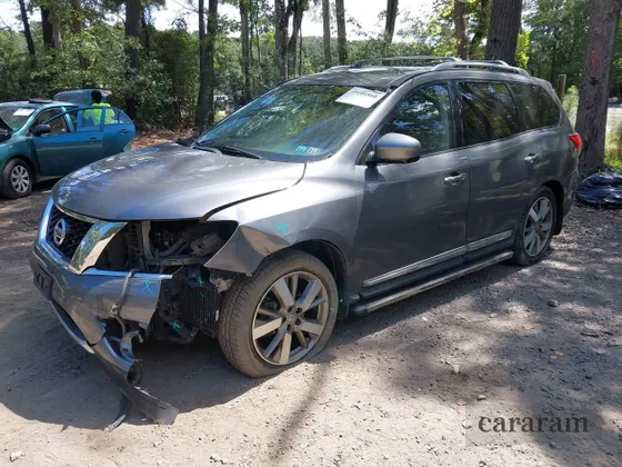 2015 Nissan Pathfinder SV