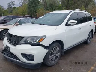 2019 Nissan Pathfinder SV