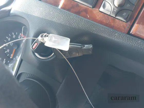 2000 Mercedes-Benz E 320