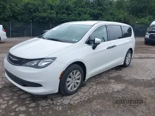 2020 Chrysler Voyager L