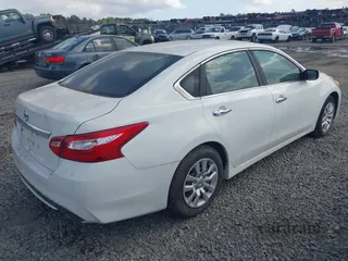 2016 Nissan Altima SR