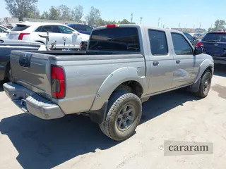 2004 Nissan Frontier LE