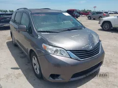 2013 Toyota Sienna LE