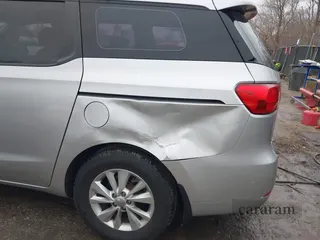 2017 Kia Sedona L