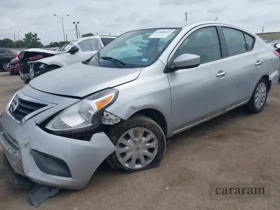 2018 Nissan Versa SV