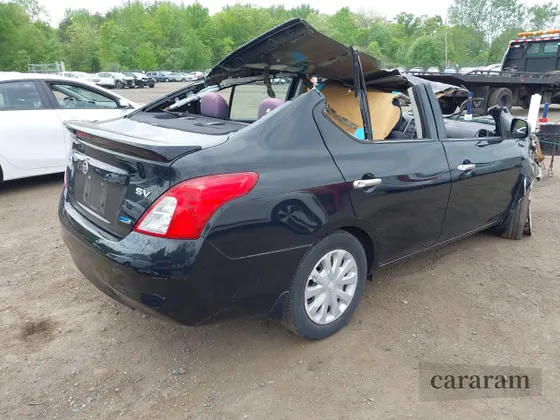 2014 Nissan Versa S Plus