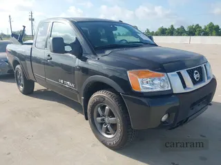 2014 Nissan Titan SV