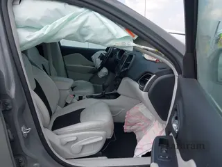 2021 Jeep Cherokee Altitude