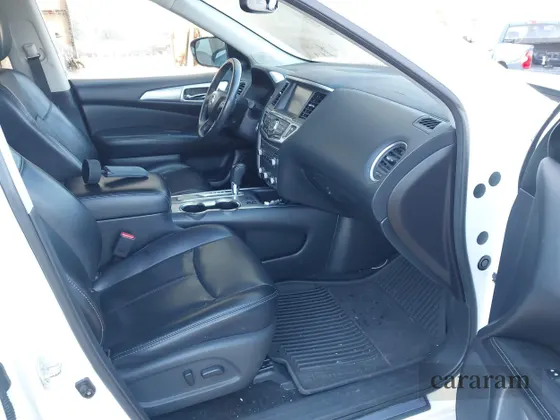 2017 Nissan Pathfinder SV