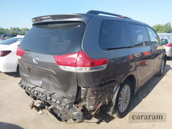 2012 Toyota Sienna XLE