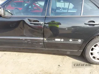 2001 Mercedes-Benz E 320
