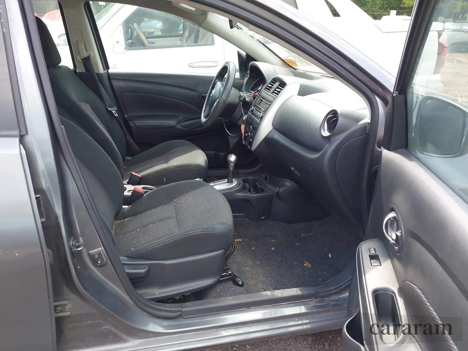 2017 Nissan Versa SV