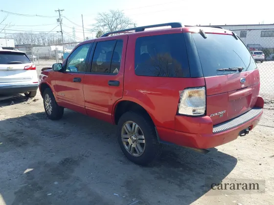 2004 Ford Explorer XLT
