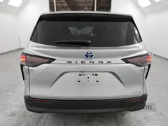 2023 Toyota Sienna LE