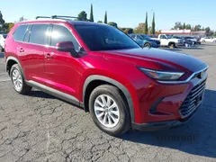 2025 Toyota Highlander Hybrid XLE