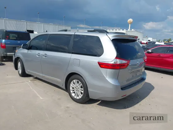 2015 Toyota Sienna XLE