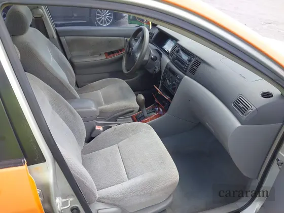 2004 Toyota Corolla LE