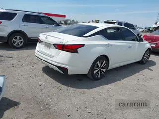 2021 Nissan Altima SV