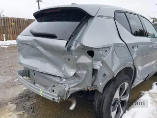 2025 Volvo XC40 Plus Dark Theme