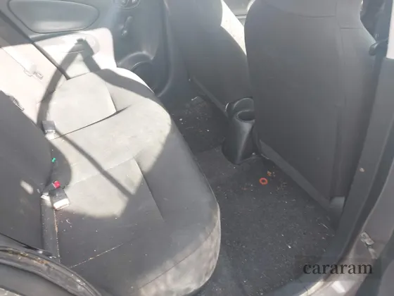2016 Nissan Versa SV
