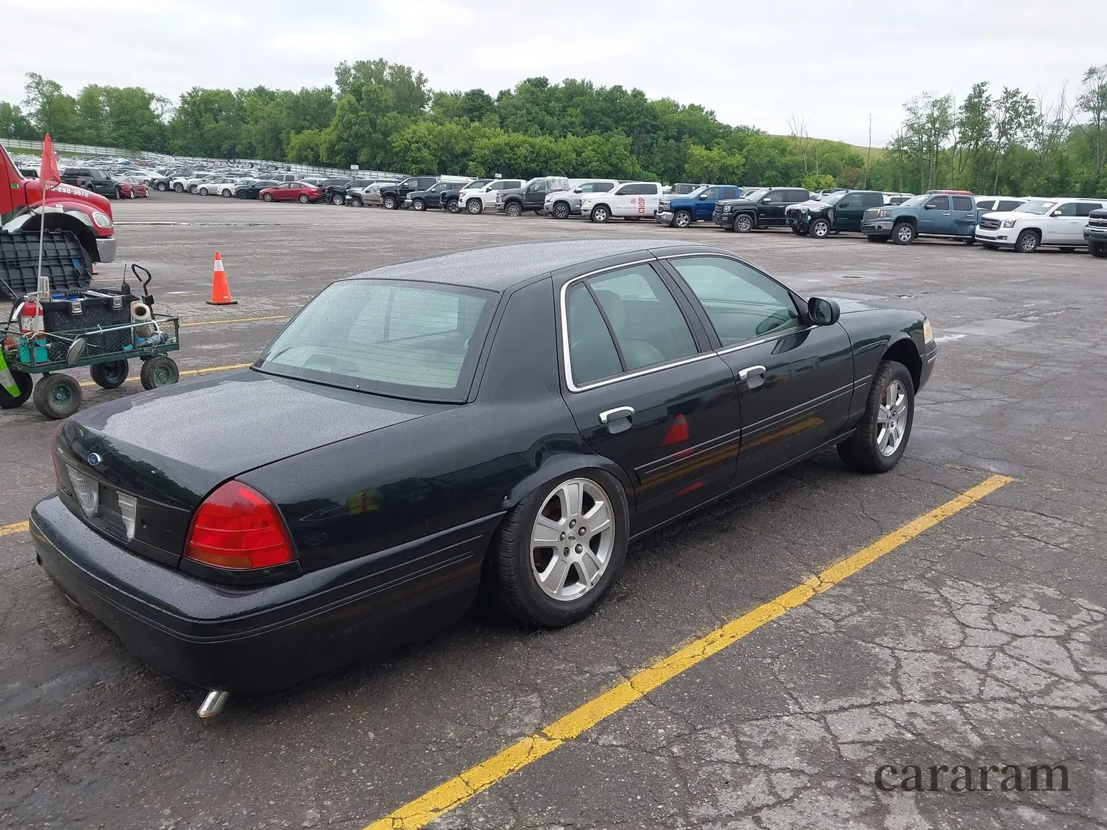 2003 Ford Crown Victoria LX