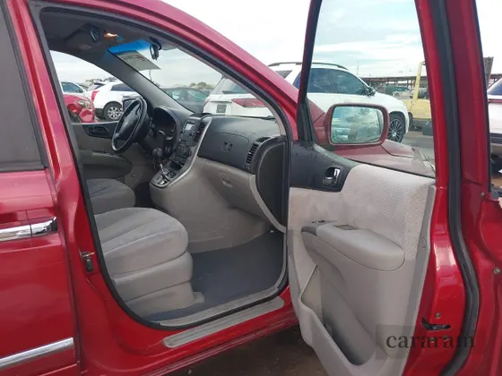 2008 Hyundai Entourage GLS