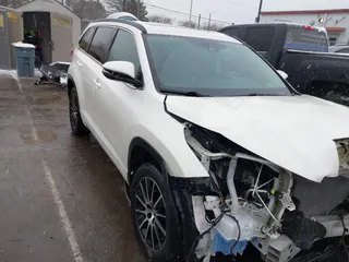 2018 Toyota Highlander SE