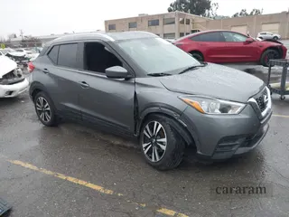 2019 Nissan Kicks SR