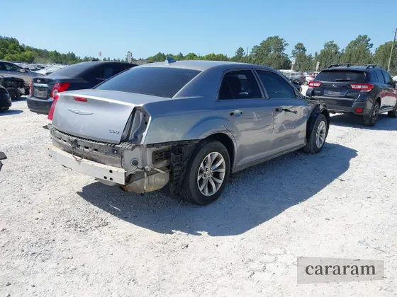2015 Chrysler 300 Limited
