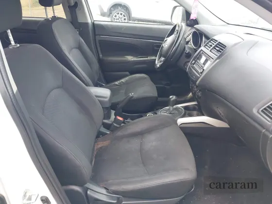 2014 Mitsubishi Outlander ES