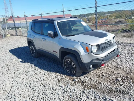 2015 Jeep Renegade Trailhawk