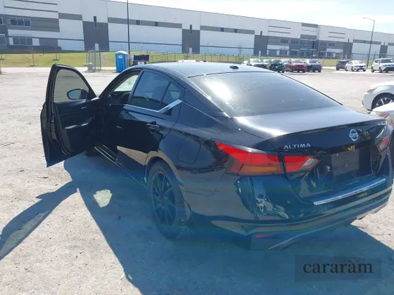 2020 Nissan Altima SR