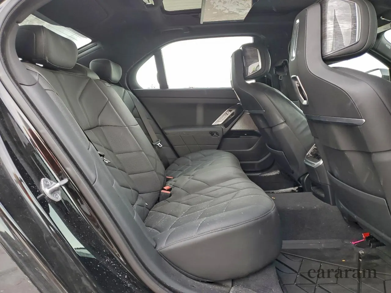 2023 BMW 7 Series 740i
