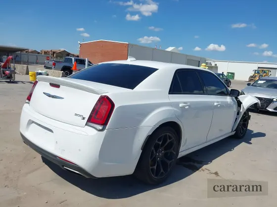 2018 Chrysler 300 S